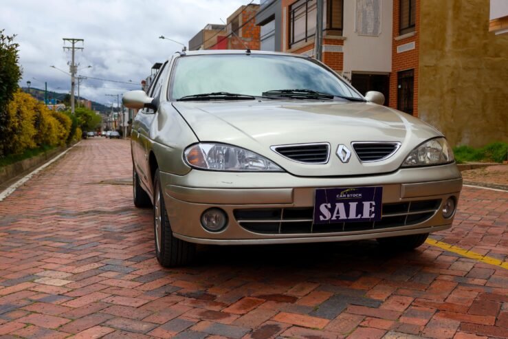 RENAULT MEGANE UNIQUE