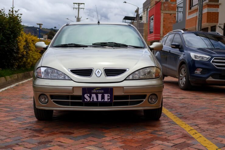 RENAULT MEGANE UNIQUE